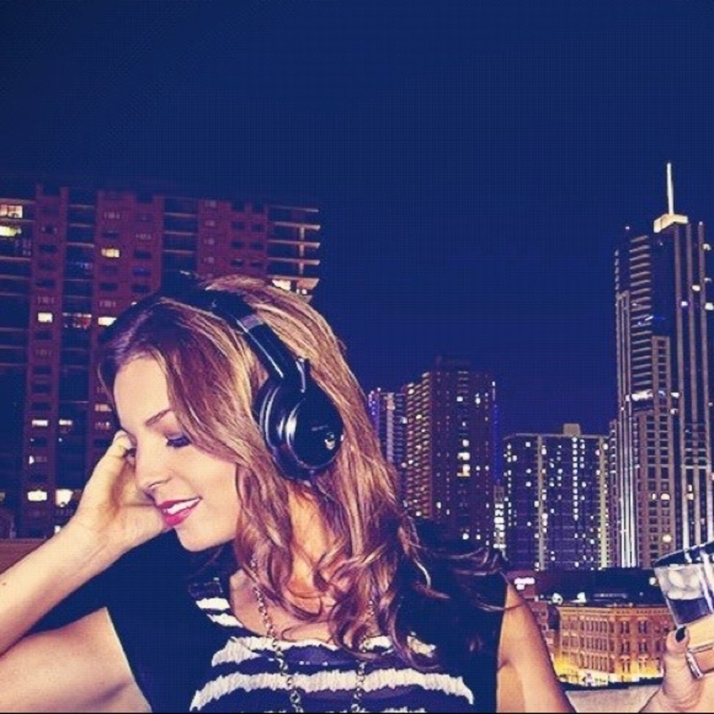 Meet your Posher, Christine